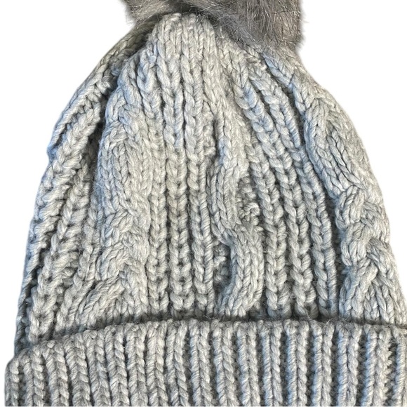 Cable Knit Fisherman Gray Beanie Hat With Fuzzy Pom Pom Classic Preppy Cozy Soft - Picture 2 of 8